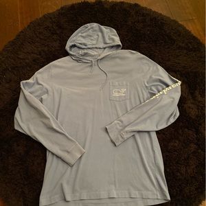 Vineyard Vines hooded long sleeve t shirt size M